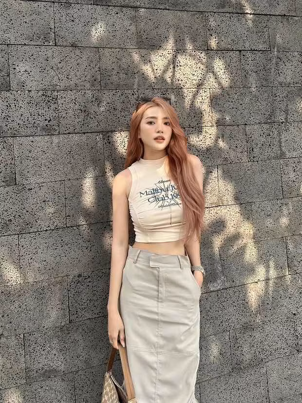 Gai xinh FAP TV chia se bi liet day than kinh mot ben mat