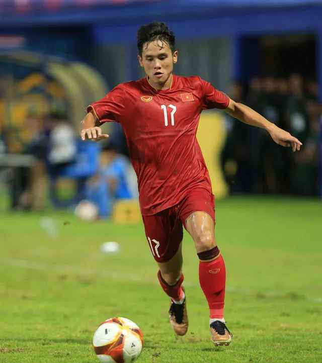 Trong bối cảnh Đoàn Văn Hậu chưa thể trở lại, nhiều khả năng HLV Troussier sẽ sử dụng Võ Minh Trọng bên hành lang trái.