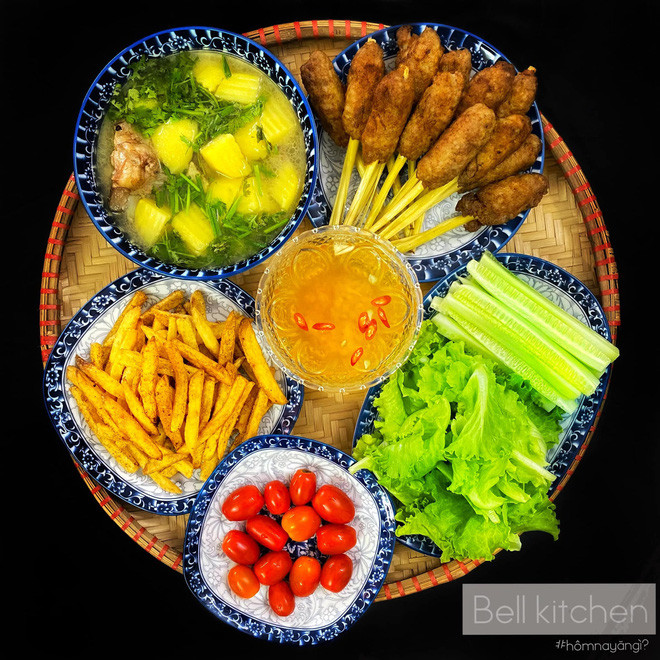 Mới đây trên mạng, loạt hình ảnh mâm cơm của gái xinh Hà Giang năm nay 23 tuổi có tên Hồng Ngọc nhanh chóng thu hút sự chú ý của nhiều người bởi không chỉ vô cùng ngon mắt mà còn đầu đủ chất.