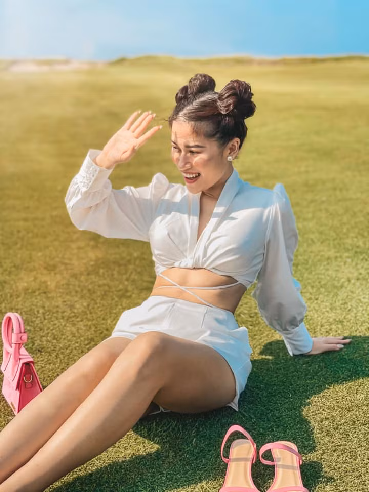 Trong số đồ ái nữ nhà đại gia thủy sản đập hộp, đáng chú ý nhất chính là cái quần đùi trị giá... 47 triệu.