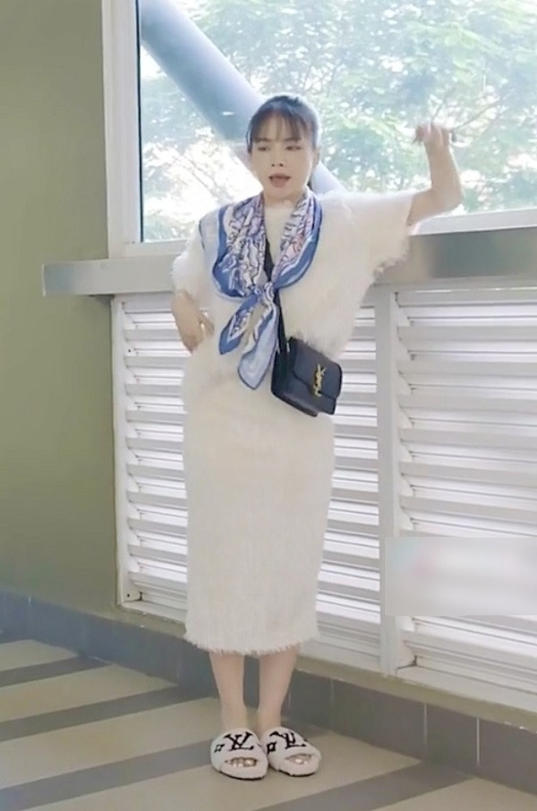 Như các bạn đã biết, trong dịp Tết Nguyên Đán vừa rồi, DJ Mie bất ngờ vướng tin đồn bầu bì vì phong cách thời trang gây hiểu lầm.