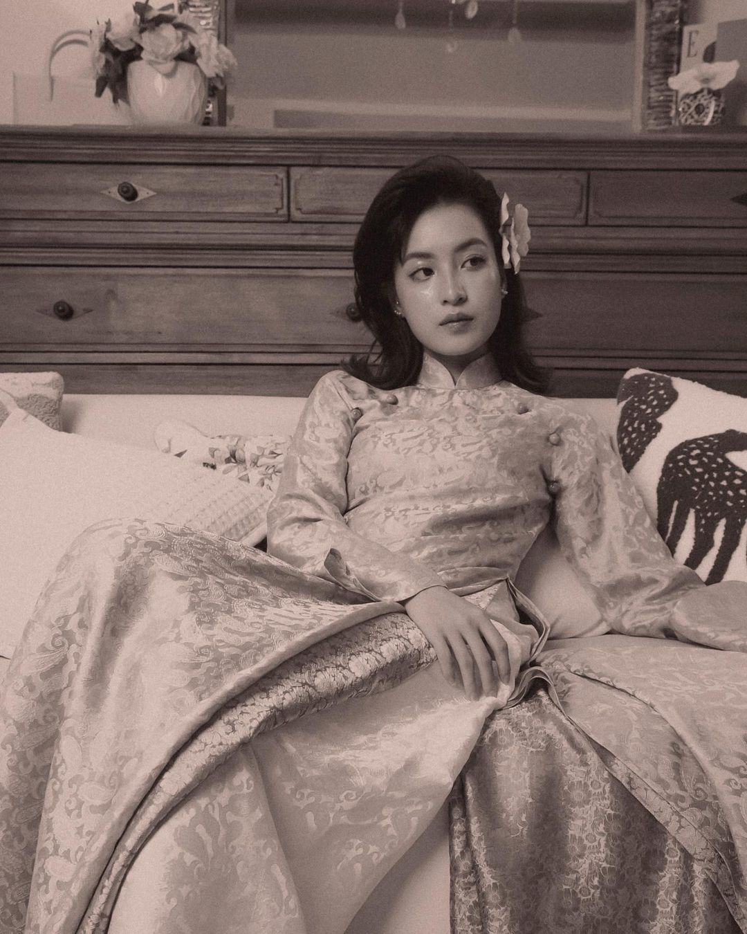 15 tuổi, Thảo Tâm giành huy chương vàng Olympic tiếng Anh toàn quốc. Một năm sau, cô đoạt giải nhất cuộc thi hùng biện quốc tế EF Challenge Vietnam, tham dự Diễn đàn Lãnh đạo Trẻ Thế giới 2016 tại Brazil, sau đó giành Huy chương Vàng Olympic tiếng Anh 30/4. 17 tuổi, cô đạt 8.5 IELTS trong lần thi đầu. Biệt danh "hot girl IELTS" cùng từ đó mà hình thành.