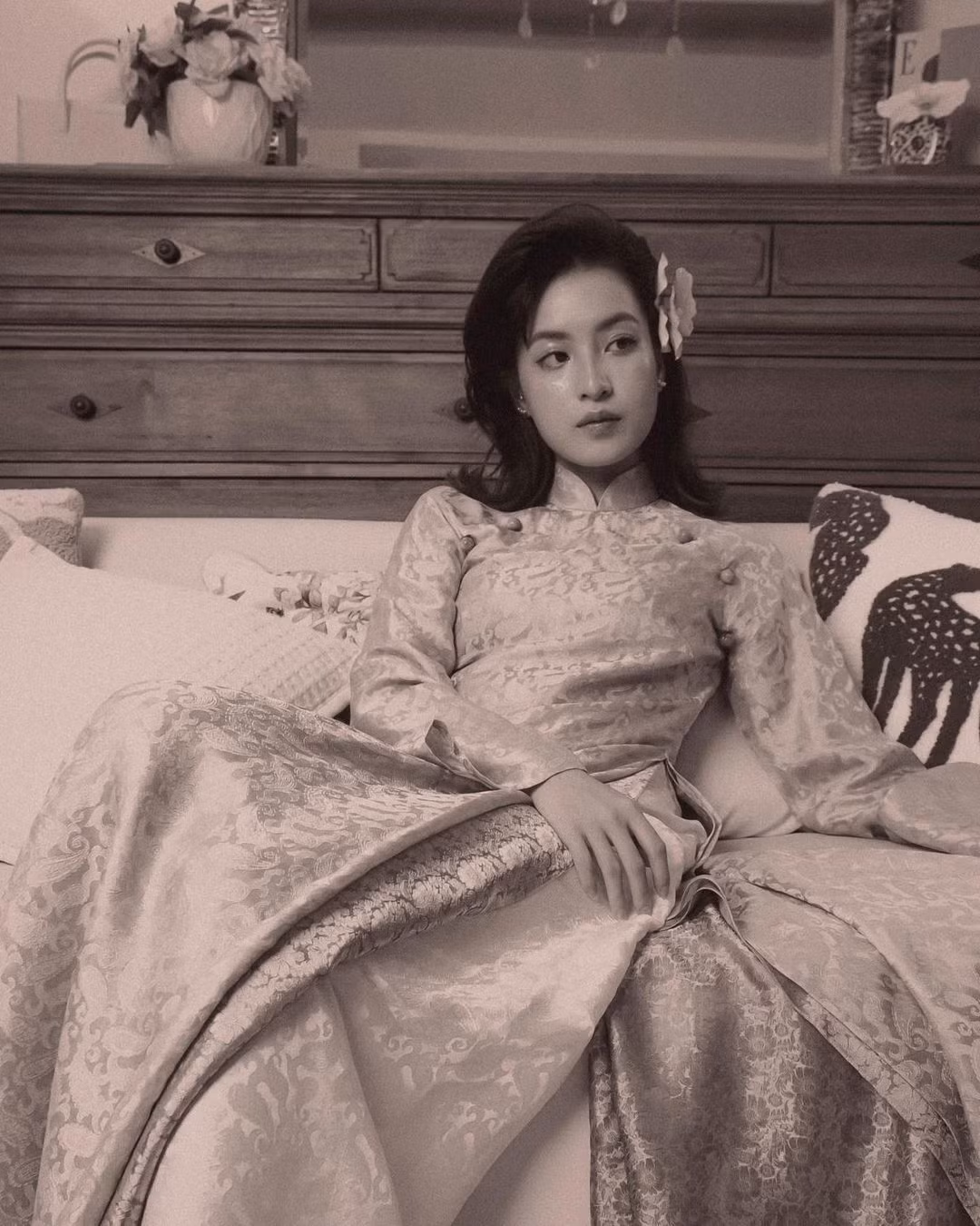 15 tuổi, Thảo Tâm giành huy chương vàng Olympic tiếng Anh toàn quốc. Một năm sau, cô đoạt giải nhất cuộc thi hùng biện quốc tế EF Challenge Vietnam, tham dự Diễn đàn Lãnh đạo Trẻ Thế giới 2016 tại Brazil, sau đó giành Huy chương Vàng Olympic tiếng Anh 30/4. 17 tuổi, cô đạt 8.5 IELTS trong lần thi đầu. Biệt danh "hot girl IELTS" cùng từ đó mà hình thành.