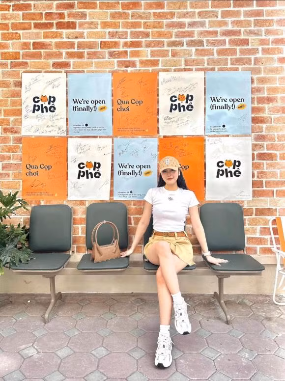 Văn Hậu và tình cũ gần như không còn liên lạc, tương tác với nhau trên mọi mặt trận.