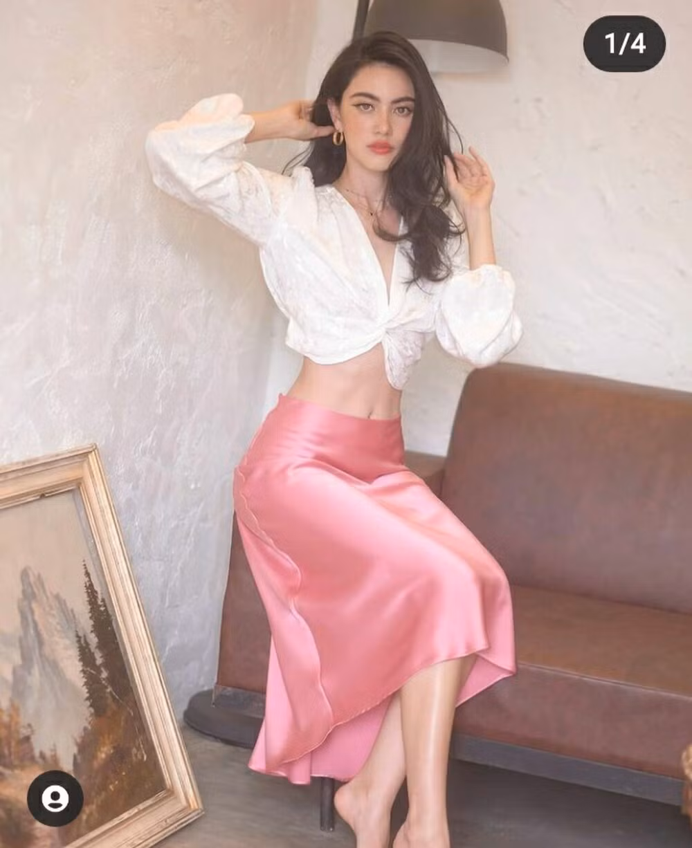 Loạt hình ảnh với sắc vóc mảnh mai và cuốn hút của hot girl Mai Davika khiến người xem không thể rời mắt.