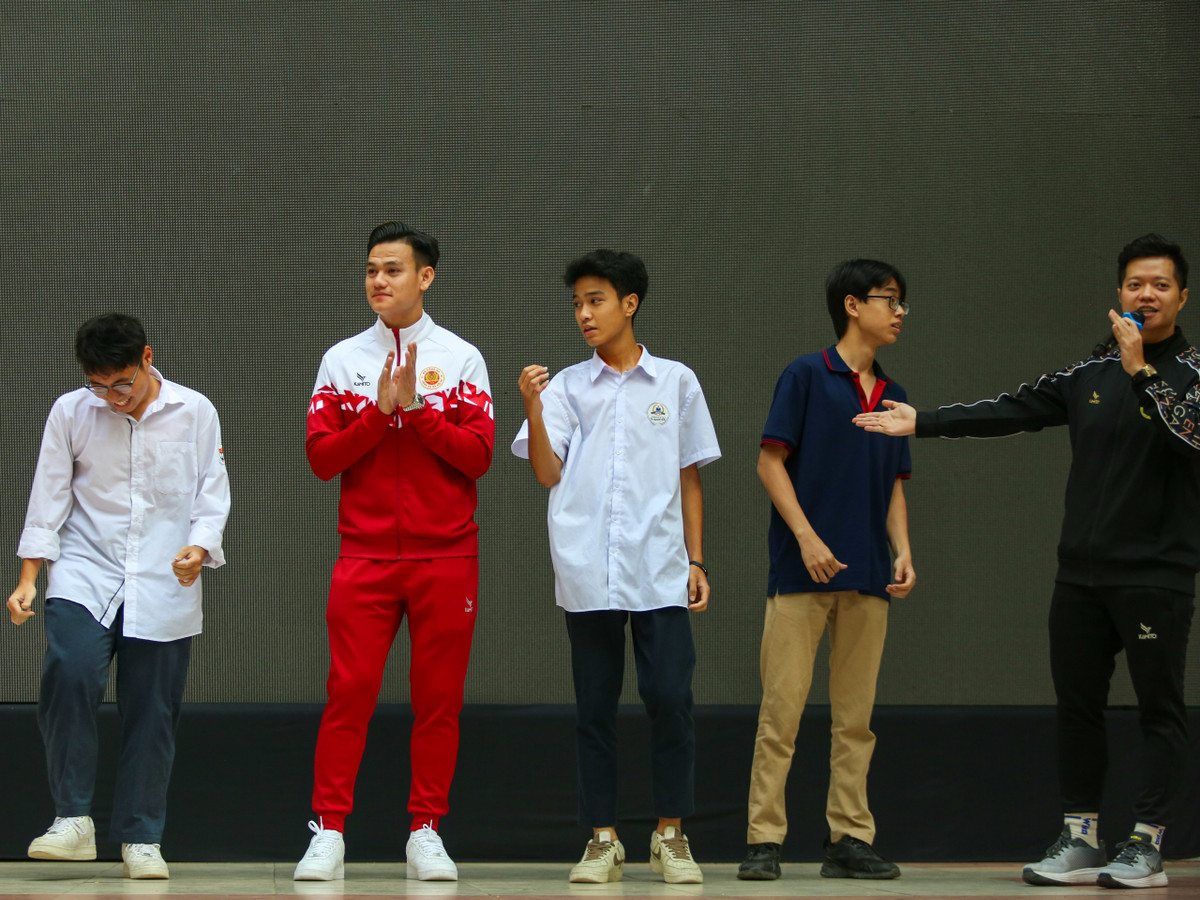 Tại buổi tuyên truyền, các em học sinh sẽ được trang bị những kiến thức cơ bản nhất về Luật giao thông đường bộ, cập nhật các kiến thức mới về an toàn giao thông; các kỹ năng xử lý tình huống khi tham gia giao thông... để từ đó các em nhận thức đúng, chấp hành nghiêm túc Luật Giao thông đường bộ, hướng tới xây dựng môi trường giao thông ở Thủ đô văn hóa, an toàn và thân thiện.