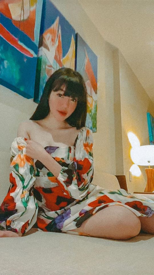 Cứ tưởng Elly Trần là một tiểu thư kiêu kỳ hay một nữ thần mong manh ngoài đời nhưng thực tế ngược lại.