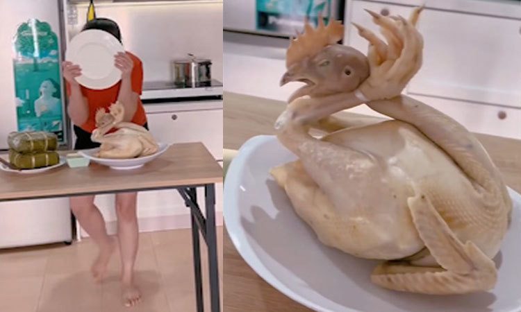 Tư thế Yoga của gà thường thấy trong những dịp lễ, Tết.