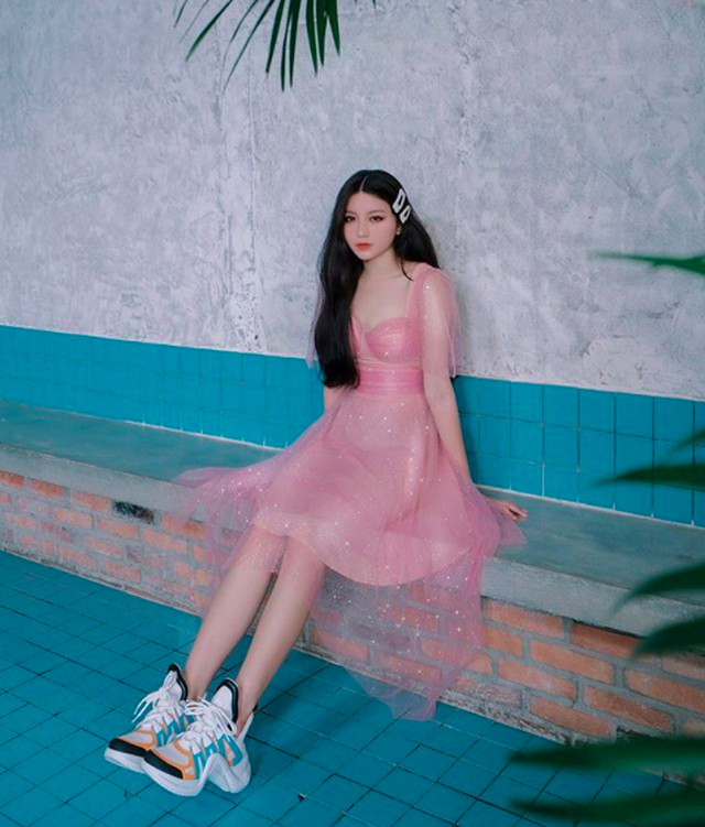 Hot girl Sài thành hiện theo đuổi kinh doanh. Cô nàng từng khẳng định, công việc là niềm đam mê lớn nhất cuộc đời mình.