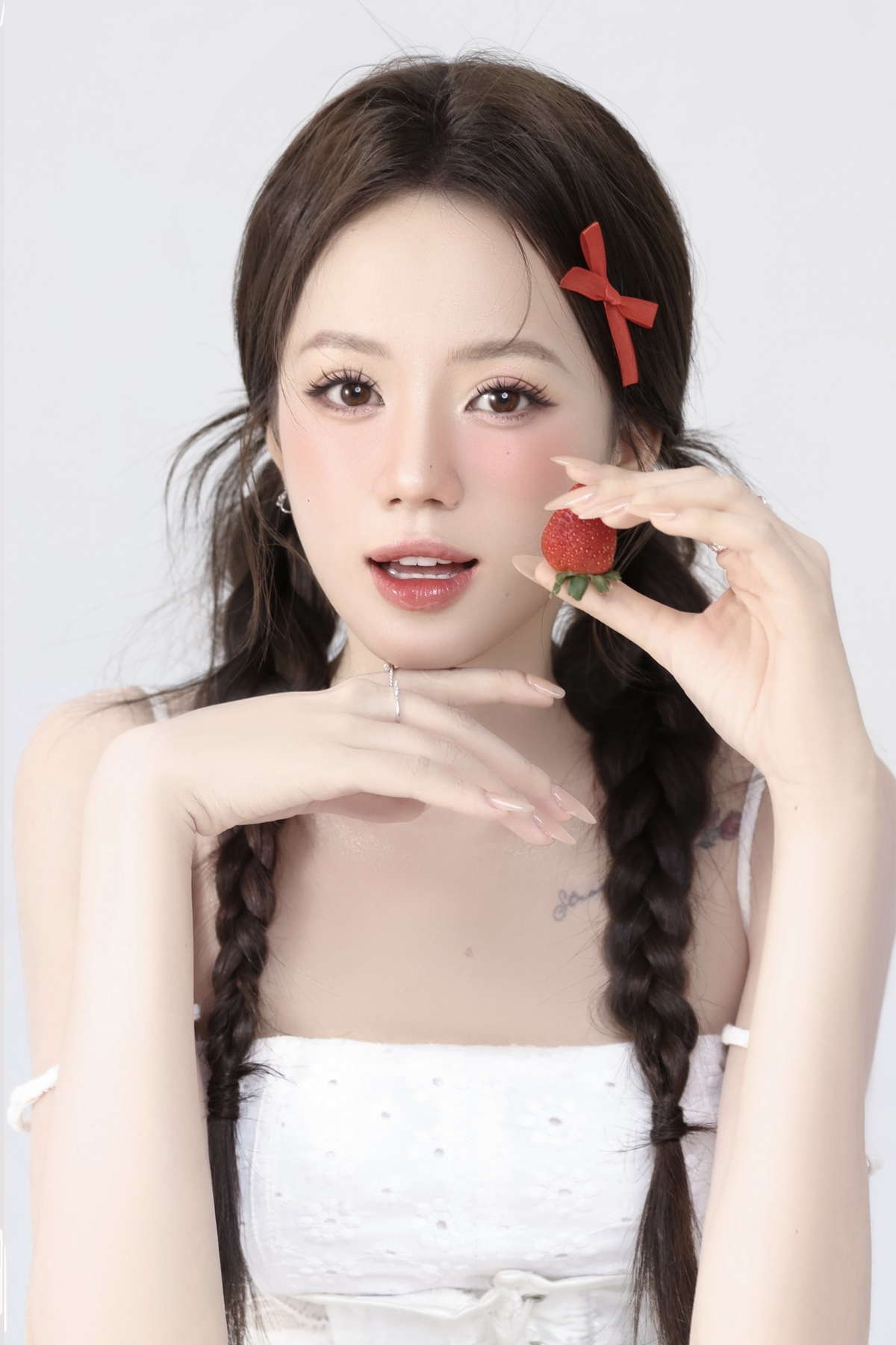 Sau thời gian dài suy nghĩ và tự chữa lành, Mèo Trái Đất đã quyết định bắt đầu lại từ đầu. Cô tập trung vào việc phát triển lại kênh stream của mình, xây dựng hình ảnh mới mẻ và khác biệt.