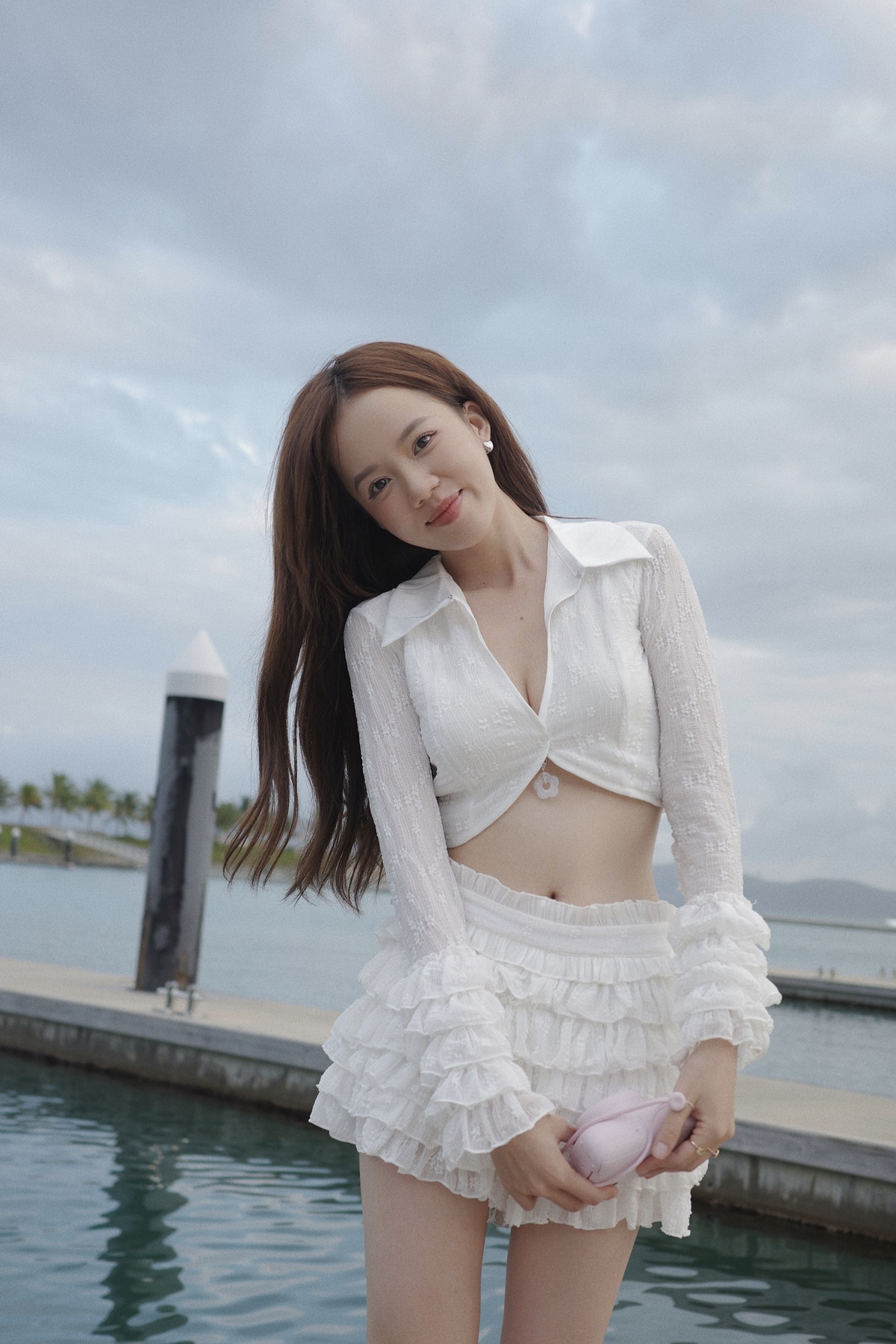 Mèo Trái Đất cũng không quên chăm sóc bản thân và phát triển những sở thích cá nhân, từ việc du lịch, học hỏi thêm các kỹ năng mới đến việc dành thời gian cho gia đình và bạn bè.