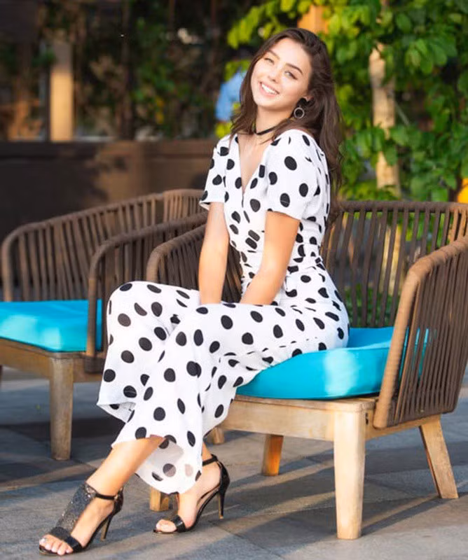 Cùng ngắm thêm những hình ảnh cực quyến rũ của bạn gái Bùi Tiến Dũng.