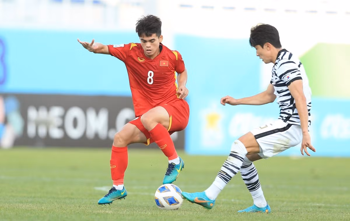 U23 Việt Nam kiểm soát tốt trận đấu trong những phút còn lại, trong bối cảnh U23 Hàn Quốc dồn lên.