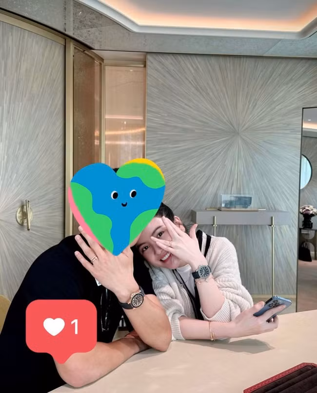 Khoe nhan doi, ban gai Quang Hai bi hoi bao gio 