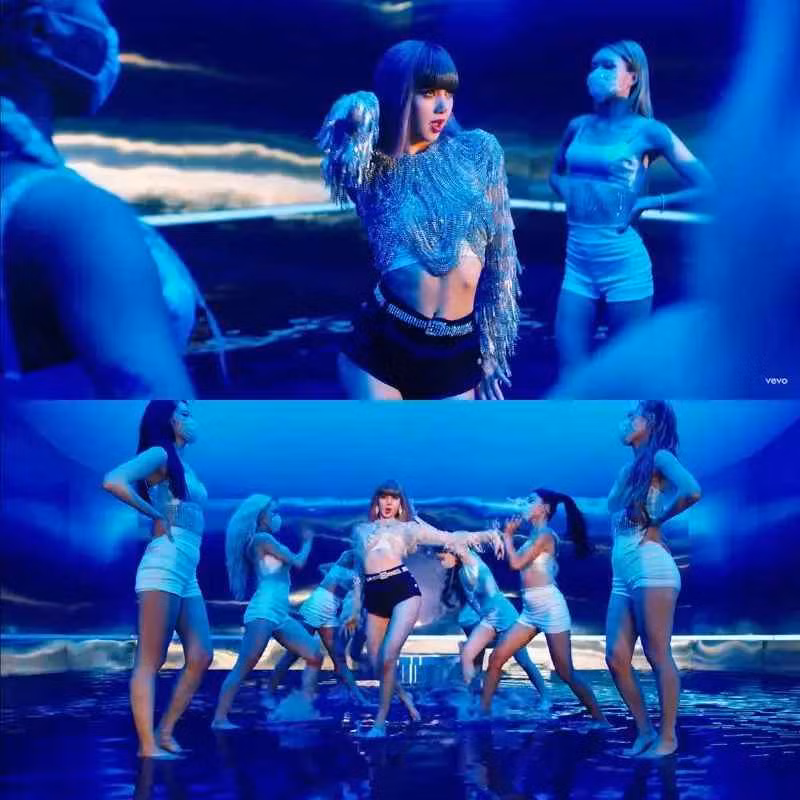 Mina Phạm diện trang phục và cosplay giống hệt như Lisa.