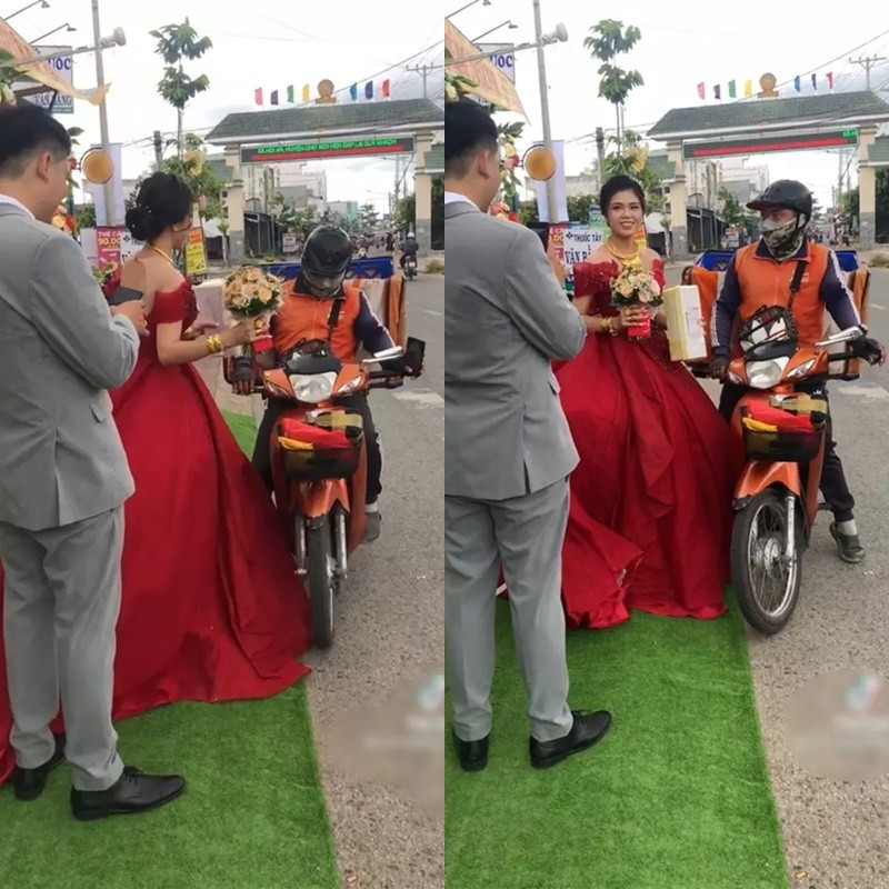 Không dừng lại ở đó, cô dâu còn trò chuyện với người giao hàng rất vui vẻ, còn nhờ luôn chồng chụp một bức ảnh cùng anh shipper để làm kỉ niệm.