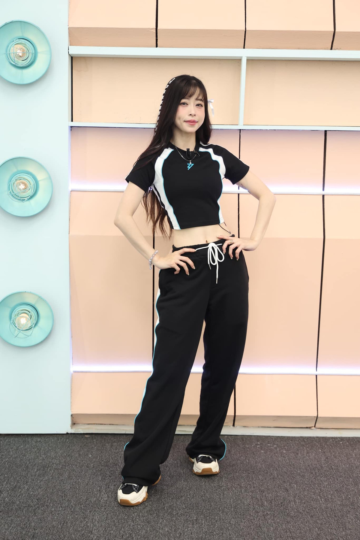 Châu Tuyết Vân thu hút sự chú ý lớn của người hâm mộ khi tham gia chương trình truyền hình thực tế Chị Đẹp Đạp Gió 2024.