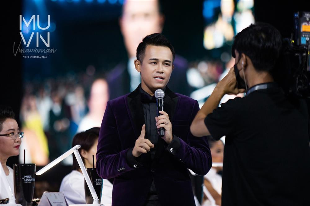 Theo nam MC nhà đài, nếu ai mới chập chững bước vào nghề, con số đầu tiên nhận được chỉ dừng ở mức vài trăm nghìn đồng.