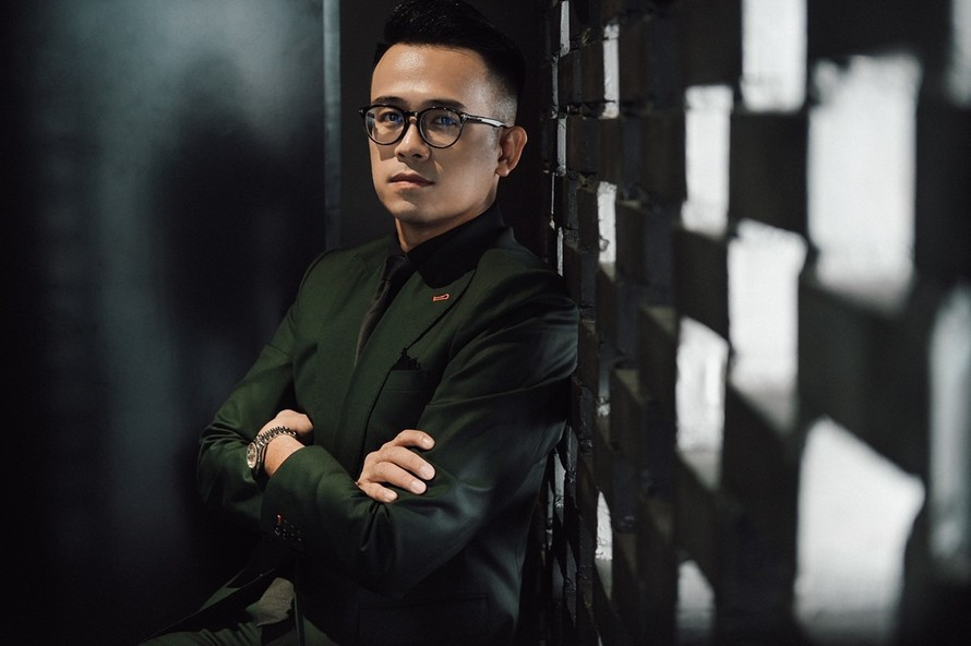 Nhìn chung, cuối tháng tổng kết thu chi nhiều hay ít vẫn phụ thuộc vào sự chăm chỉ, nhạy bén của MC nếu tự biết tạo thêm những nguồn thu nhập khác”, nam MC nhà đài kết luận thêm.