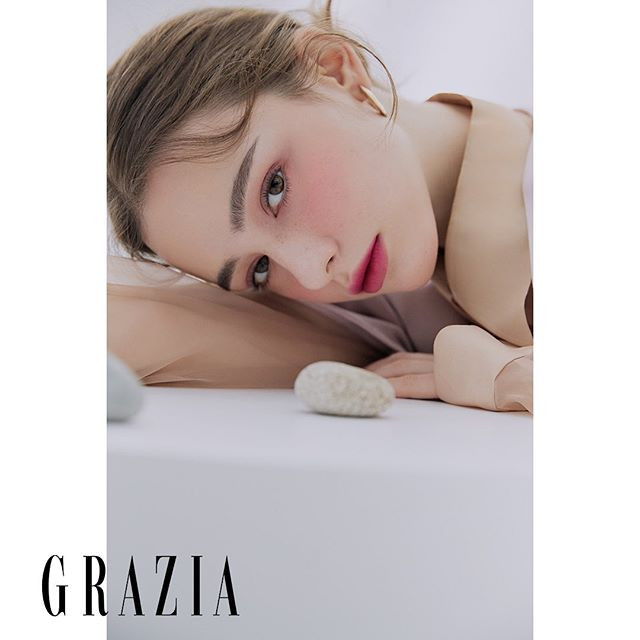 Mặc dù bắt đầu con đường người mẫu không lâu nhưng Dasha Taran đã quảng bá cho một số thương hiệu có tiếng như MAC, NARS, NYX, L’oreal, 3CE,...