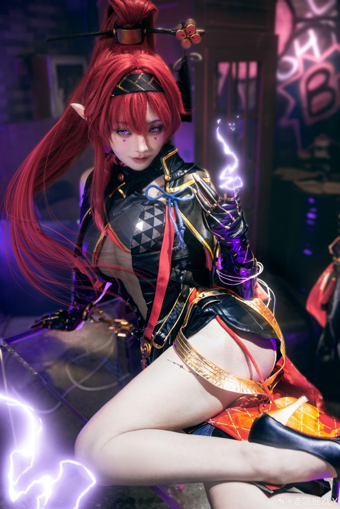 Mới đây, một nữ cosplayer người Trung Quốc với nick name Tẩu Lộ Diêu ZLY đã hóa thân thành YinLin và nhận về vô số lời khen trên mạng xã hội Weibo.