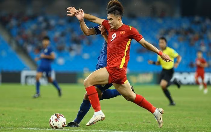 Netizen Trung Quoc dien dao truoc nhan sac cau thu U23 Viet Nam