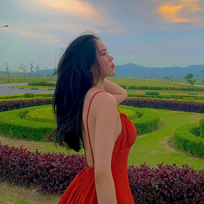 An Nhân và Bá Sang quen nhau từ khá lâu trước đây nhưng khi có cơ duyên gặp lại, họ mới thành đôi. Cặp đôi đã có 2 năm tìm hiểu nhau trước khi đi đến hôn nhân.