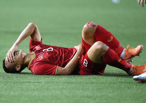 Tuy nhiên, Trọng Hoàng không may dính chấn thương ở chặng cuối của giải đấu, tưởng chừng sẽ không thể ra sân trong thời gian ngắn. Nhưng rồi anh có pha bình phục thần tốc để góp mặt trong trận gặp Iraq thuộc khuôn khổ Asian Cup 2019 và tiếp đến là giúp Việt Nam giành HCV SEA Games 30.