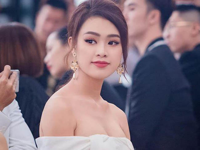 Phùng Bảo Ngọc Vân vẫn được mệnh danh là một trong những người đẹp có học vấn khủng nhất Việt Nam.