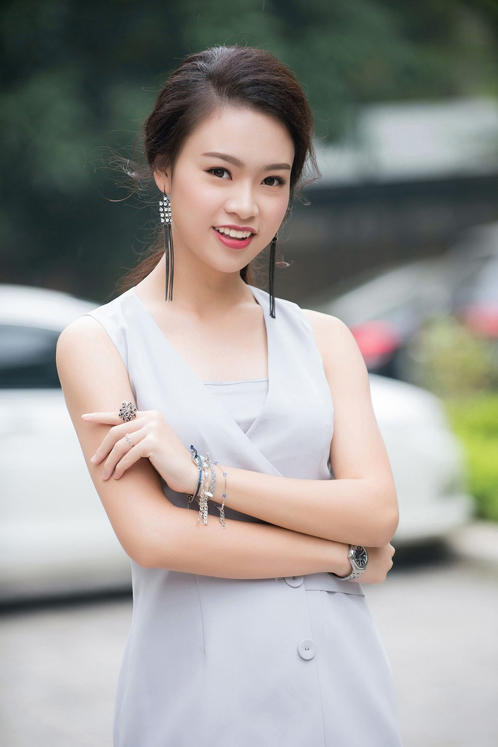 Nữ giảng viên tự tin khoe hình thể chuẩn mẫu với chiều cao 1m72 và số đo ba vòng 83-63-93 (cm) trong một thiết kế bikini.