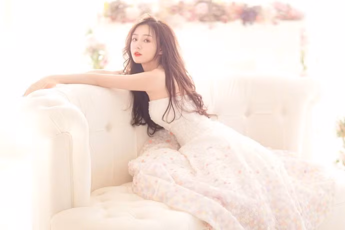 Là một nữ streamer, thế nhưng nếu như biết con số fan hâm mộ của Châu Nhị Kha thì có lẽ tất cả sẽ phải giật mình. Cô nàng có tới hơn 5 triệu người - sánh ngang với các ngôi sao hàng đầu của showbiz.