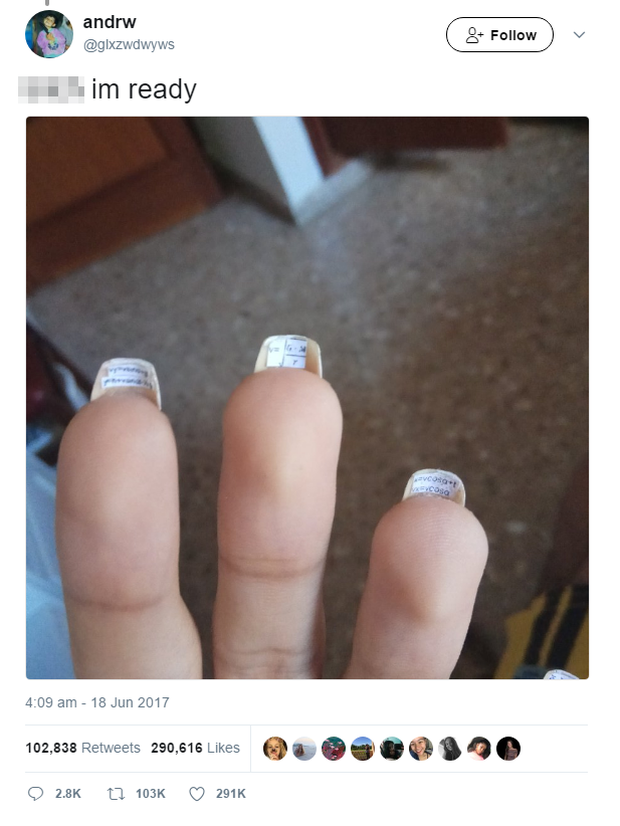 Tất nhiên, với những vật phẩm để quay cóp trong phòng thi không thể chứa được hết kiến thức đã học. Thế nên chăm chỉ học bài để có điểm thi tốt vẫn là cách tốt nhất với các bạn học trò.