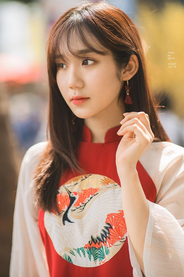 Hình ảnh đời của Mina Young ảnh hưởng ít nhiều phong cách của các cô gái Hàn Quốc. Dân mạng gọi cô bằng nhiều tên khác nhau: hot girl quân nhân, hot girl Hàn Quốc…