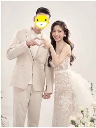 Trước đó vào cuối tháng 11, bộ ảnh cưới của Nhật Lê cũng rò rỉ trên MXH. Tuy nhiên ở thời điểm đó, nhiều người vẫn bán tín bán nghi, cho rằng hot girl sinh năm 1999 chỉ đang chụp ảnh mẫu.