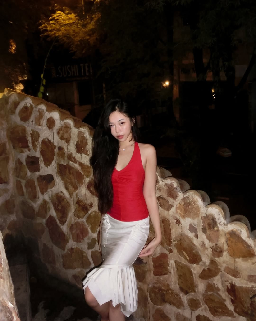 Sully theo học ngành kinh doanh thời trang. Sau khi kết thúc chương trình, cô cũng ở lại để đăng ký học thêm những ngành nghề yêu thích khác.