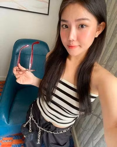 Đám cưới của cặp đôi được tổ chức vào ngày 18/1/2024 tại nhà gái. “Rich kid Đồng Tháp” ngập tràn hy vọng về tổ ấm nhỏ viên mãn của mình.