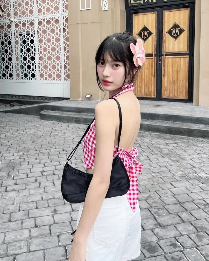 "Bạn gái" của em trai Supachok hiện đã hoàn thành chương trình trung học tại trường Buriam Pittayakhom.