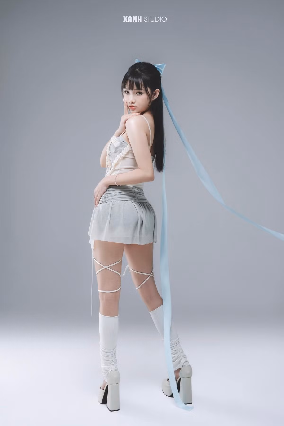 Trước đây, Hồng Nhung từng thực hiện nhiều bộ ảnh thời trang với đa dạng phong cách.