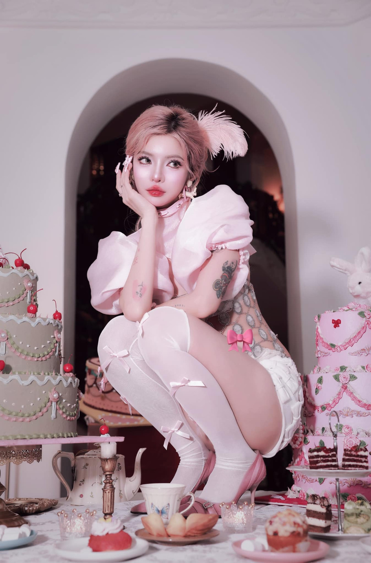 Vóc dáng của Ciin cũng ngày càng thon gọn, chuẩn chỉnh.