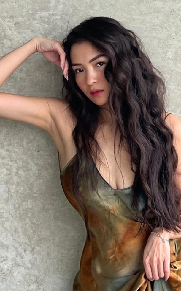 Thuỷ Top tập luyện 3 bộ môn phối hợp, gồm chạy bộ, đạp xe và bơi lội, đồng thời, tham gia nhiều hoạt động khác như: yoga, leo núi, võ thuật, gym…