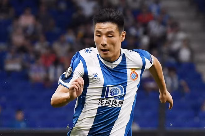 Kết quả và quá trình thi đấu giúp chúng tôi nhận thức một cách tỉnh táo về khoảng cách các đội. Không một ai thất vọng. Chúng tôi không được phép bỏ cuộc. Mọi người cùng thảo luận và chúng tôi cố gắng cải thiện hơn nữa cho trận tiếp theo". Wu Lei chia sẻ thêm.