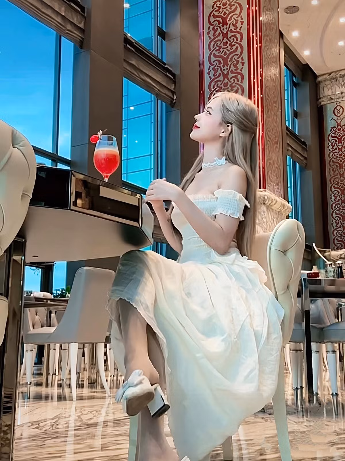 Khi ghé thăm lại trang cá nhân của YuGi, chắc hẳn nhiều người hâm mộ sẽ phải “sốc nặng” vì không nhận ra cô gái ngây thơ năm nào.