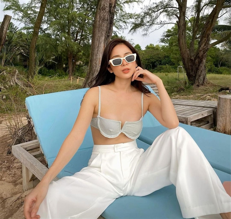 Sau khi "theo chồng bỏ cuộc chơi", Miss Audition Ngọc Anh khá kín tiếng trong cuộc sống riêng. Tuy nhiên, năm 2018 cô bất ngờ tuyên bố ly hôn.