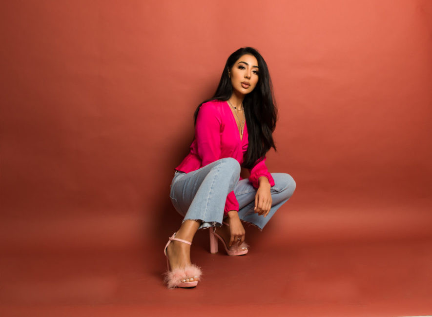 Trước đó, Aneesa cũng từng thực hiện nhiều thủ thuật thẩm mỹ, trong đó có tiêm môi.