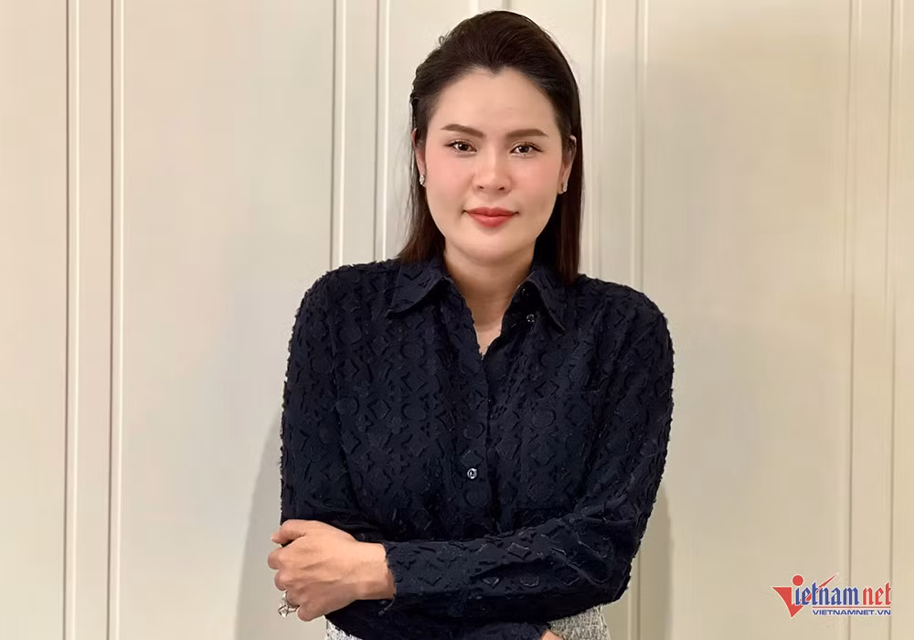 Hoa hau Phuong Le bat khoc, xin loi vi vu on ao che loi Quoc ca-Hinh-2