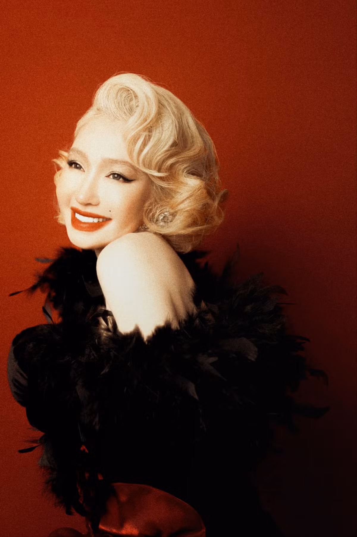 Không chỉ ở các nước phương Tây mà trên toàn thế giới, khoảnh khắc này của cô được nhiều người cosplay, tạo nên cảm hứng nghệ thuật ấn tượng.