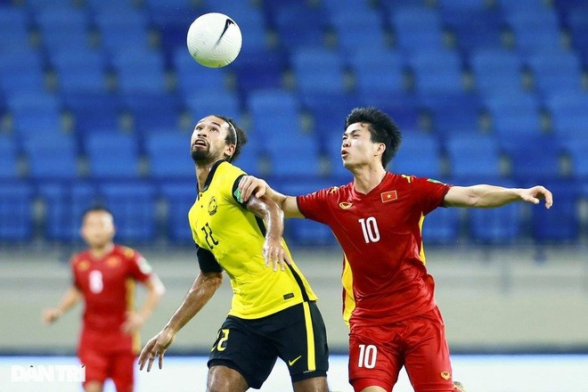 Xét trên yếu tố hiệu quả, 302 phút thi đấu của Công Phượng (1 bàn thắng) còn không sánh được với 30 phút của Trần Minh Vương (1 bàn thắng, 1 kiến tạo) trong trận đấu cuối bảng G vòng loại World Cup 2022 của đội tuyển Việt Nam.