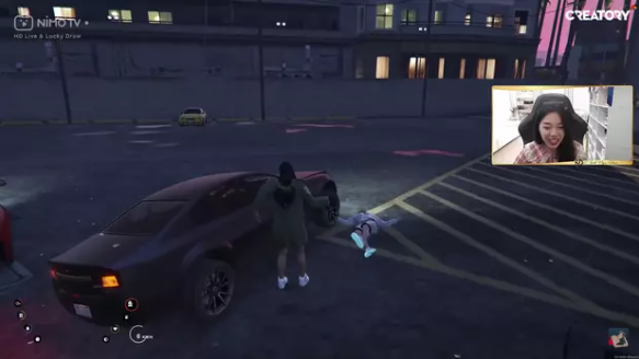 Nếu những ai đã theo dõi Linh Ngọc Đàm chơi tựa game GTA V thời gian qua sẽ đều biết Linh Ngọc Đàm không phải là một tài xế giỏi.