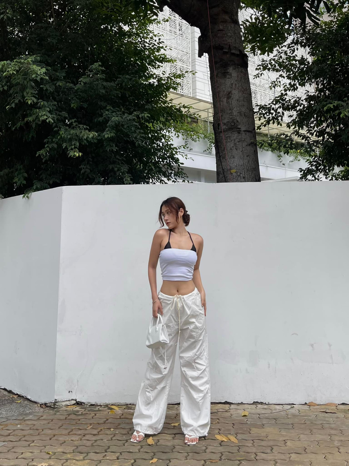 Dung nhan xinh đẹp của Hải Ngân được dân mạng hết lời khen ngợi.