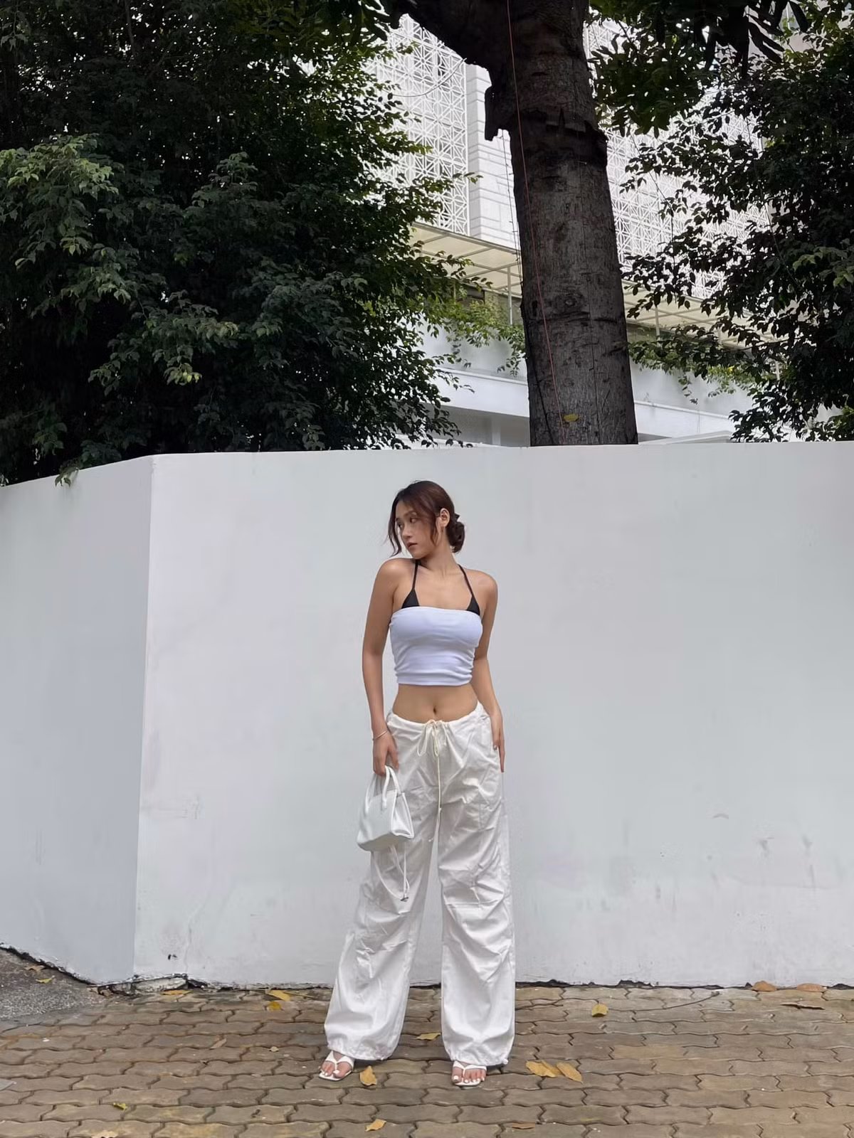 Dung nhan xinh đẹp của Hải Ngân được dân mạng hết lời khen ngợi.